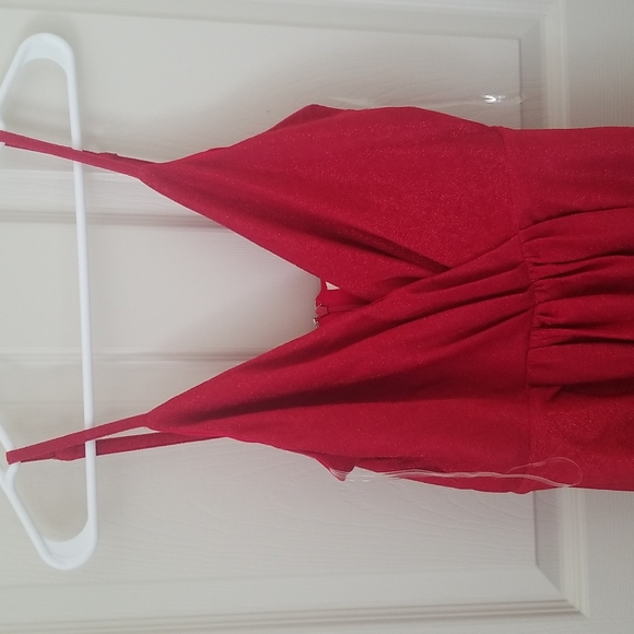 Red spaghetti strap midi dress - Picture 2 of 5
